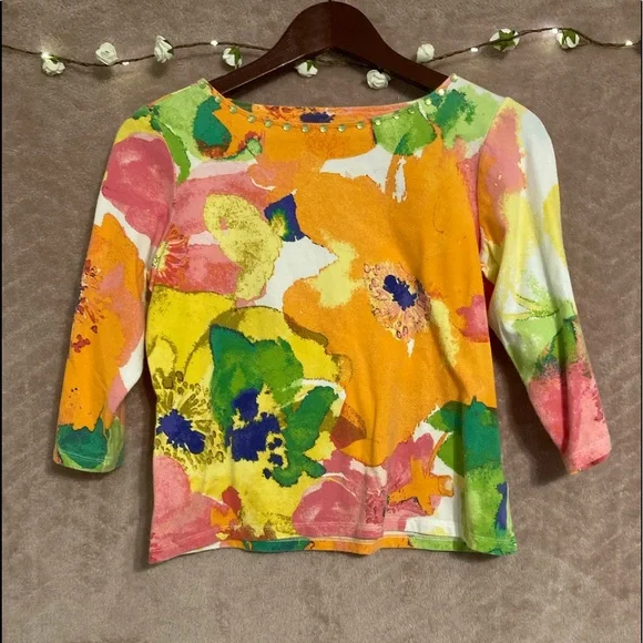 Ruby Rd Top - Picture 1 of 2